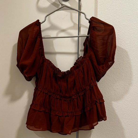 Astr Savina Bubble Sleeve Top - Maroon S - Picture 3 of 3